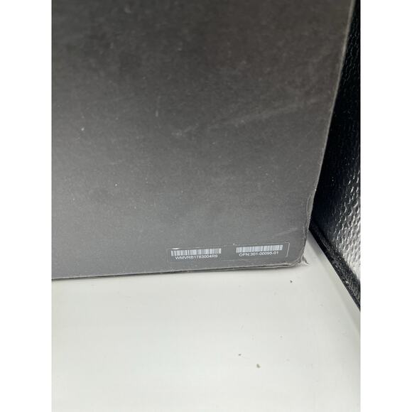 Oculus Rift CV1 Headset With 2 Base Stations And Controllers + Cable (Full Set) - Picture 16 of 16